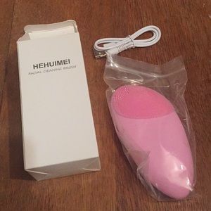 Facial Cleansing Brush